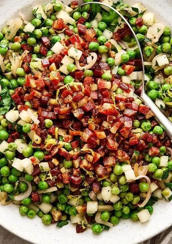 Thanksgiving peas side dish recipe with fresh green peas and herbs